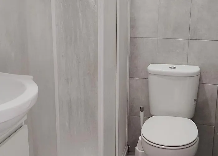 منزل للإقامة Center *